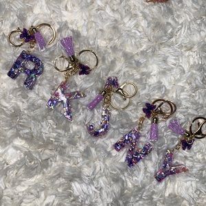 New Initial Butterfly Keychain
With glitter and stones Pendant bag charms